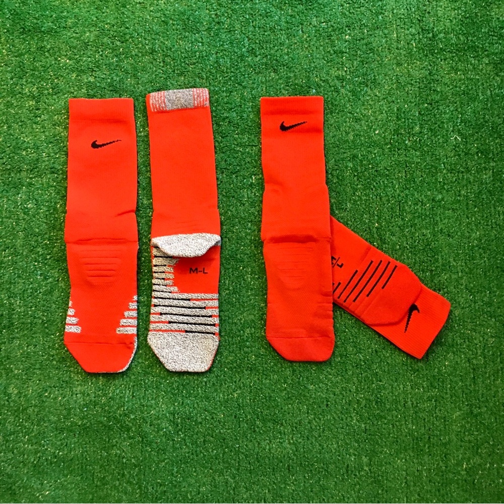 NEW NIKE FOOTBALL CREW SOCKS TWO PAIR